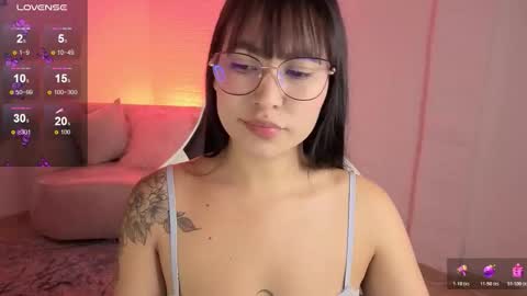 Snapshot of lady_violet_bridgerton_a chatting on November 2025 08:00:01 PM Lady Violet Bridgerton online show from November 2025 08:00:01 PM