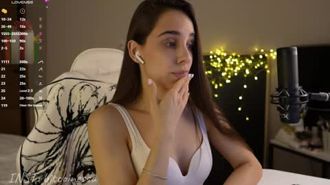 lady_white_snake online show from December 2024 03:03:01 PM
