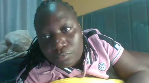 lindah32 online show from November 2025 10:42:02 PM