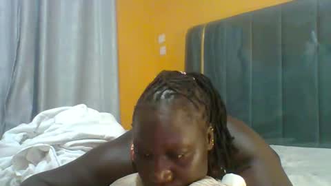 lindah32 online show from January 2026 06:00:02 PM