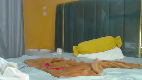 lindah32 online show from February 2026 12:05:02 AM