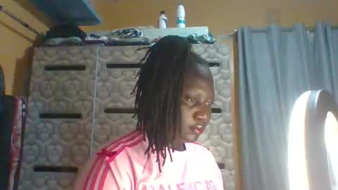 lindah32 online show from March 2026 07:02:02 PM