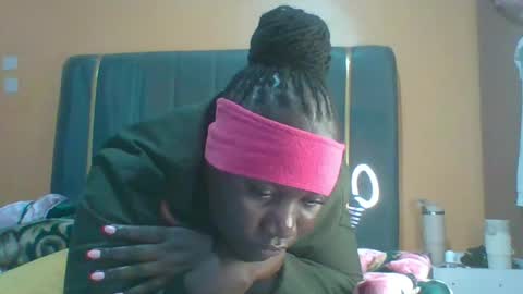 Snapshot of ladyblossoms19 chatting on July 2026 11:06:02 PM lindah32 online show from July 2026 11:06:02 PM