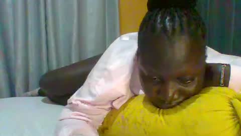 Snapshot of ladyblossoms19 chatting on July 2026 11:32:02 PM lindah32 online show from July 2026 11:32:02 PM