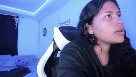 Snapshot of ladybrown_16 chatting on January 2025 05:59:01 AM Lady online show from January 2025 05:59:01 AM