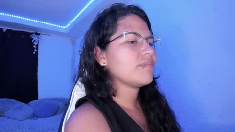 Snapshot of ladybrown_16 chatting on January 2025 06:16:02 AM Lady online show from January 2025 06:16:02 AM