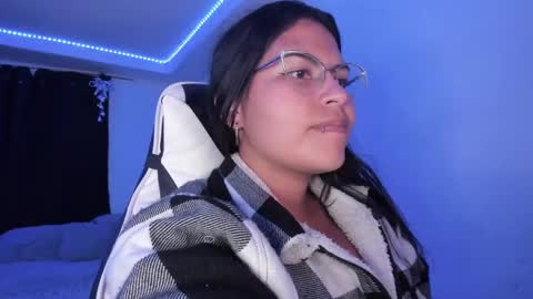 Snapshot of ladybrown_16 chatting on January 2025 03:11:02 AM Lady online show from January 2025 03:11:02 AM