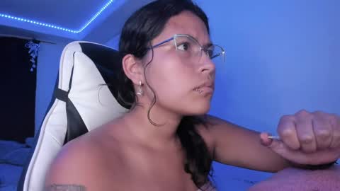 Snapshot of ladybrown_16 chatting on January 2025 04:38:02 AM Lady online show from January 2025 04:38:02 AM