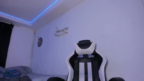 Snapshot of ladybrown_16 chatting on January 2025 06:31:02 AM Lady online show from January 2025 06:31:02 AM