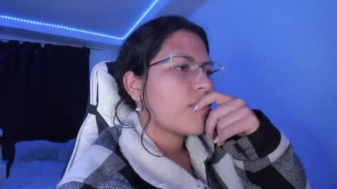 Snapshot of ladybrown_16 chatting on January 2025 04:13:01 AM Lady online show from January 2025 04:13:01 AM