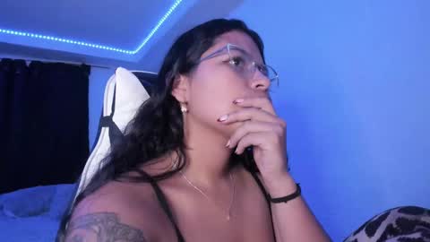 Snapshot of ladybrown_16 chatting on February 2025 05:07:02 AM Lady online show from February 2025 05:07:02 AM