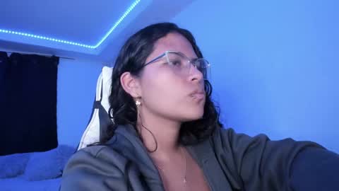 Snapshot of ladybrown_16 chatting on February 2025 08:08:01 AM Lady online show from February 2025 08:08:01 AM