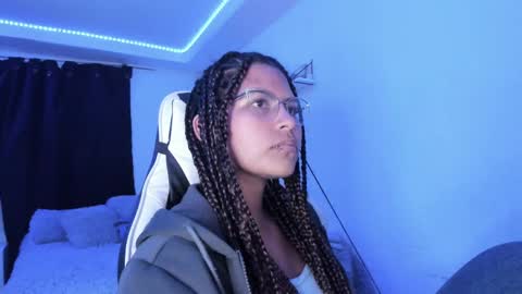 Snapshot of ladybrown_16 chatting on February 2025 03:13:01 AM Lady online show from February 2025 03:13:01 AM