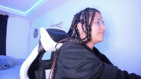 Snapshot of ladybrown_16 chatting on February 2025 04:57:02 AM Lady online show from February 2025 04:57:02 AM