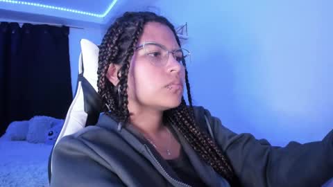 Snapshot of ladybrown_16 chatting on February 2025 03:10:02 AM Lady online show from February 2025 03:10:02 AM