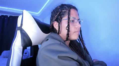 Snapshot of ladybrown_16 chatting on February 2025 06:15:02 AM Lady online show from February 2025 06:15:02 AM