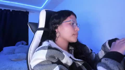 Snapshot of ladybrown_16 chatting on March 2025 05:11:01 AM Lady online show from March 2025 05:11:01 AM