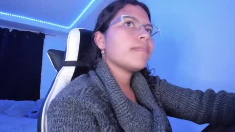 Snapshot of ladybrown_16 chatting on March 2025 06:21:01 AM Lady online show from March 2025 06:21:01 AM