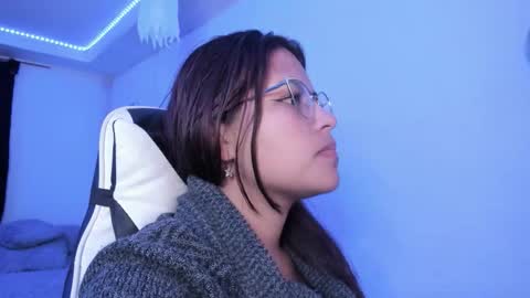 Snapshot of ladybrown_16 chatting on October 2025 01:50:02 AM Lady online show from October 2025 01:50:02 AM