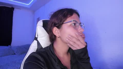 Snapshot of ladybrown_16 chatting on November 2025 05:07:01 AM Lady online show from November 2025 05:07:01 AM