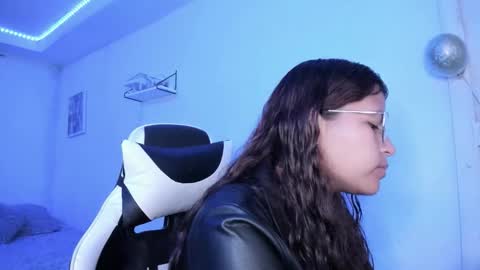 Snapshot of ladybrown_16 chatting on November 2025 02:06:01 AM Lady online show from November 2025 02:06:01 AM