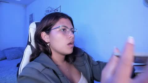 Snapshot of ladybrown_16 chatting on November 2025 12:32:01 AM Lady online show from November 2025 12:32:01 AM