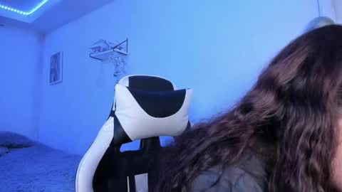 Snapshot of ladybrown_16 chatting on November 2025 04:48:02 AM Lady online show from November 2025 04:48:02 AM