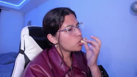 Snapshot of ladybrown_16 chatting on December 2025 03:05:01 AM Lady online show from December 2025 03:05:01 AM