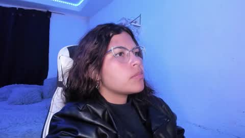  Lady  online show from December 2025 03:57:01 AM