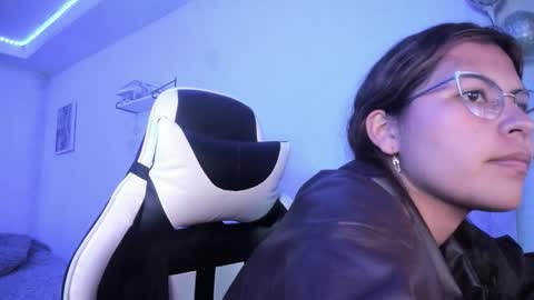  Lady  online show from February 2026 06:51:01 AM