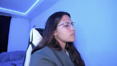  Lady  online show from February 2026 02:32:02 AM