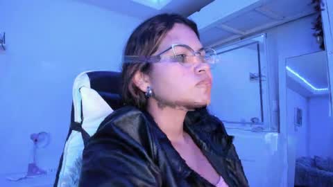  Lady  online show from April 2026 03:56:01 AM