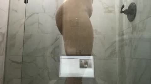 ladybugsandlillies online show from March 2026 04:40:01 PM