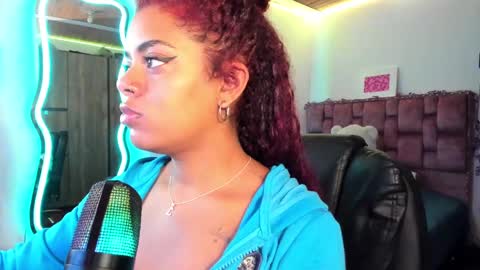 leidy daniela online show from January 2025 05:50:02 AM