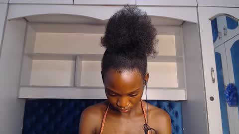 Snapshot of ladydiva69 chatting on February 2025 08:17:01 AM ladydiva69 online show from February 2025 08:17:01 AM