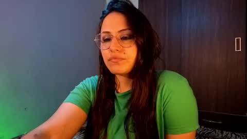 Gwen online show from March 2026 02:44:02 AM