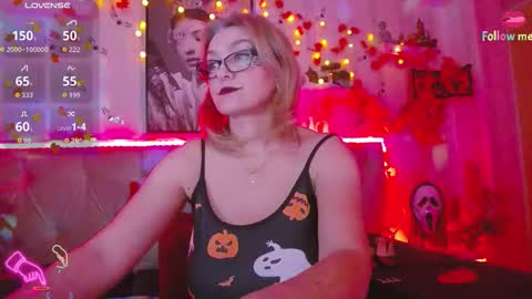 Snapshot of ladyjeen chatting on October 2025 05:17:01 PM Lady Jeen Back on Sunday 8th of December online show from October 2025 05:17:01 PM