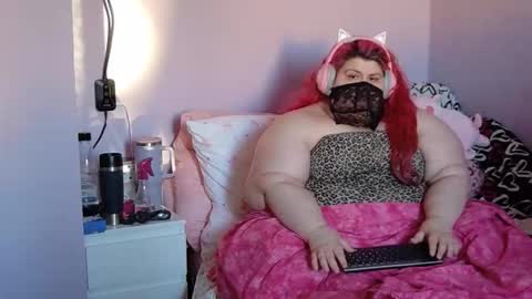 Snapshot of ladykitsunebig chatting on May 2026 06:24:01 PM ladykitsunebig online show from May 2026 06:24:01 PM