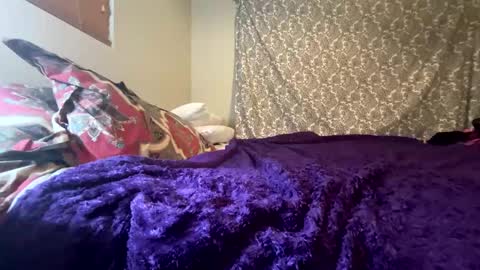 ladyluciii online show from December 2024 07:26:02 AM