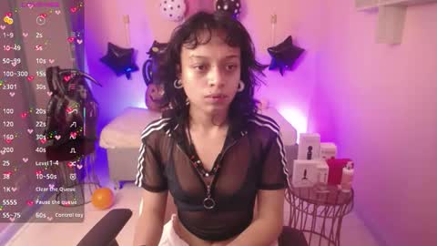 Ladywawy  online show from October 2025 01:22:02 PM