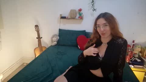 Laedystarlette online show from November 2025 08:41:02 PM