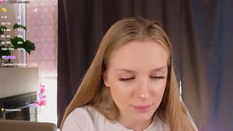 Lilia online show from November 2025 07:29:01 AM