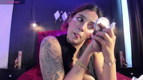 Snapshot of laia_jonees chatting on October 2025 12:50:01 PM Laia online show from October 2025 12:50:01 PM