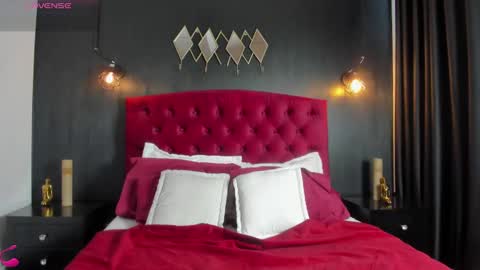 Snapshot of laia_jonees chatting on November 2025 12:05:02 PM Laia online show from November 2025 12:05:02 PM