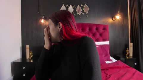 Snapshot of laia_jonees chatting on November 2025 12:18:01 PM Laia online show from November 2025 12:18:01 PM