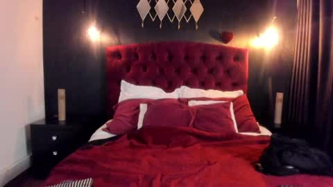 Laia  online show from March 2026 11:43:02 AM