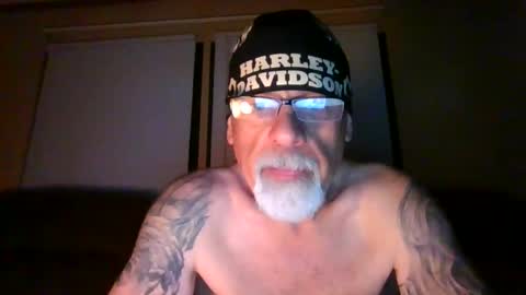 Snapshot of laidbackluxury chatting on May 2026 01:23:01 AM laidbackluxury online show from May 2026 01:23:01 AM