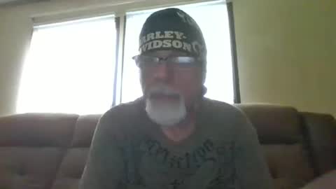 Snapshot of laidbackluxury chatting on June 2026 08:25:02 PM laidbackluxury online show from June 2026 08:25:02 PM