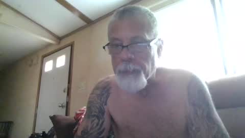 Snapshot of laidbackluxury chatting on June 2026 06:07:01 PM laidbackluxury online show from June 2026 06:07:01 PM