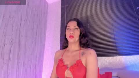 Snapshot of laiilybell chatting on November 2025 12:53:02 PM laiily bell online show from November 2025 12:53:02 PM